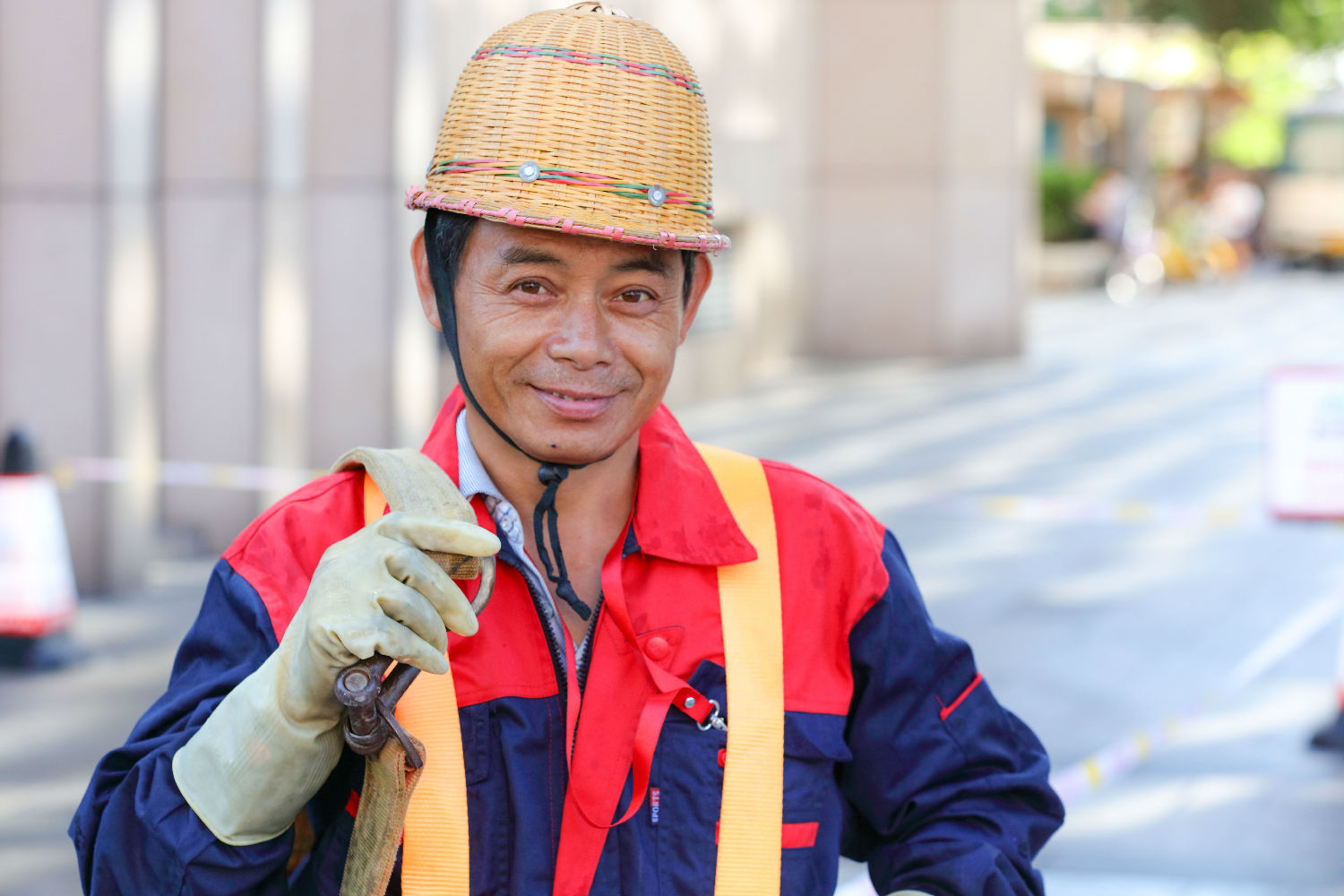 長河灣小區中坤大廈外墻清洗