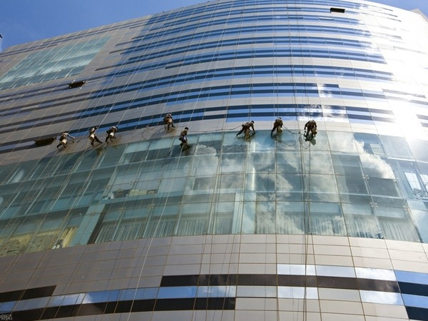 美汐清潔丨長(zhǎng)河灣小區(qū)中坤大廈外墻清洗項(xiàng)目案例