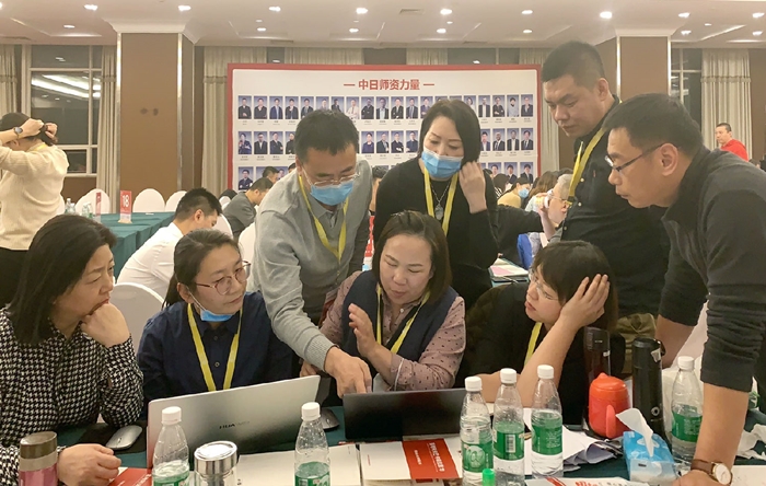 美汐清潔攜手旌華阿米巴一起描繪未來一年至五年企業(yè)發(fā)展藍(lán)圖